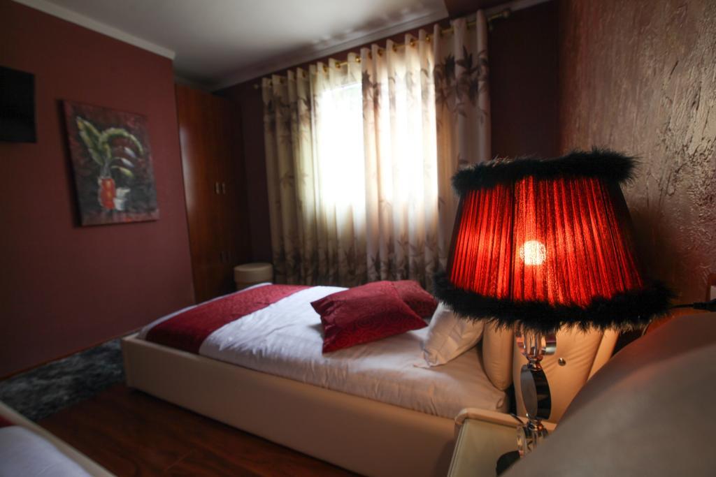Hotel Carmen Шкодер Экстерьер фото