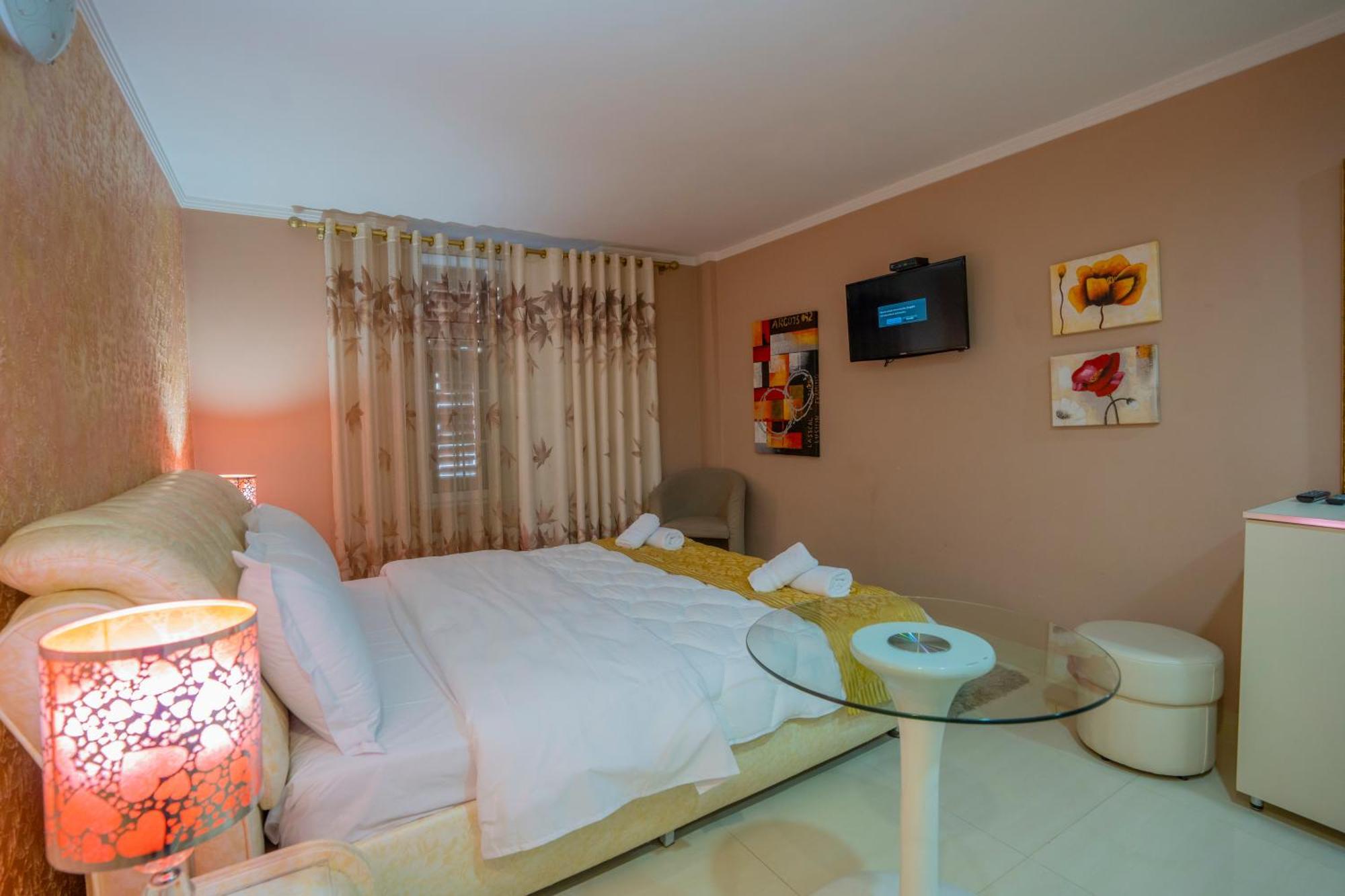 Hotel Carmen Шкодер Экстерьер фото