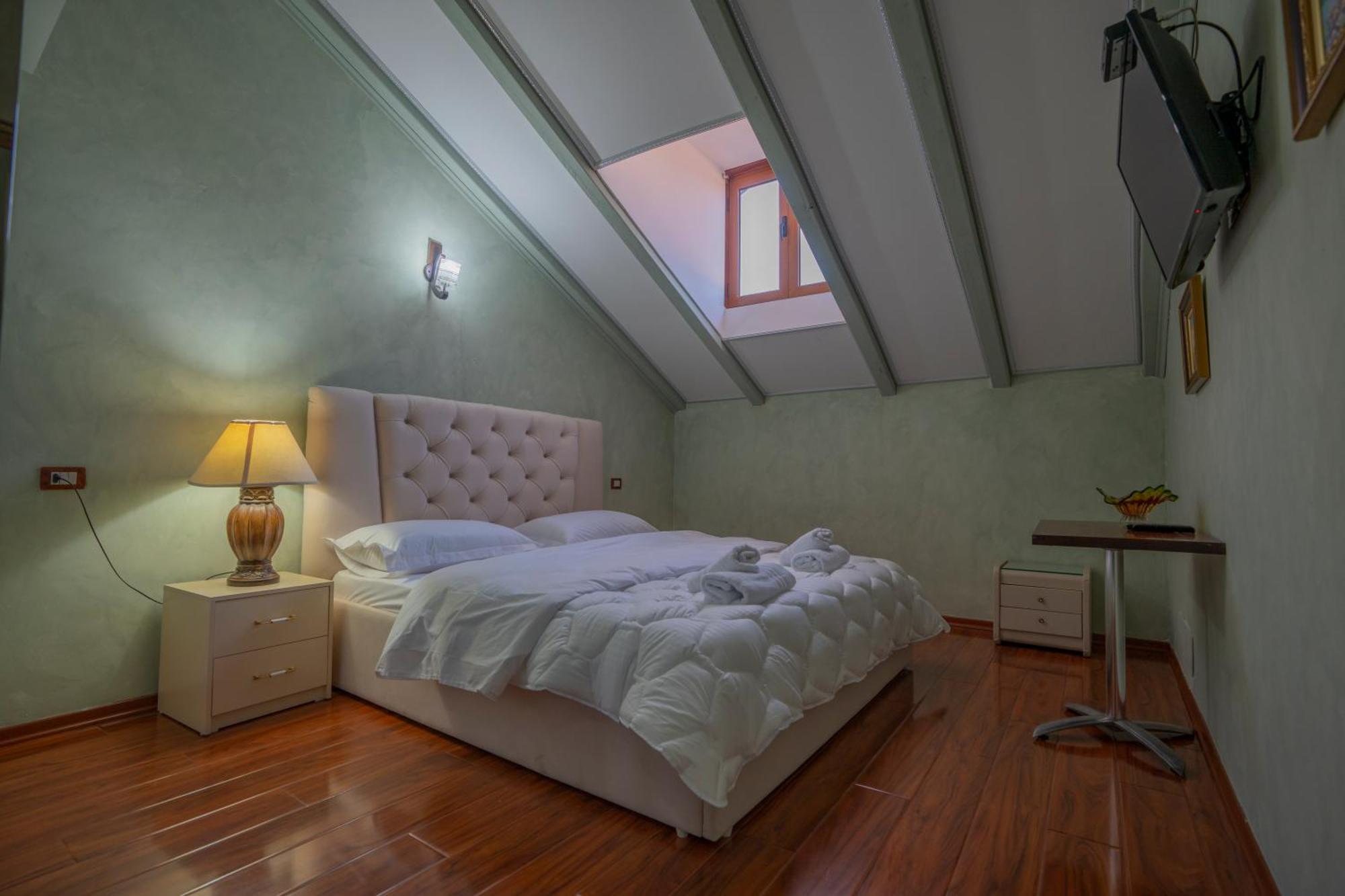 Hotel Carmen Шкодер Экстерьер фото