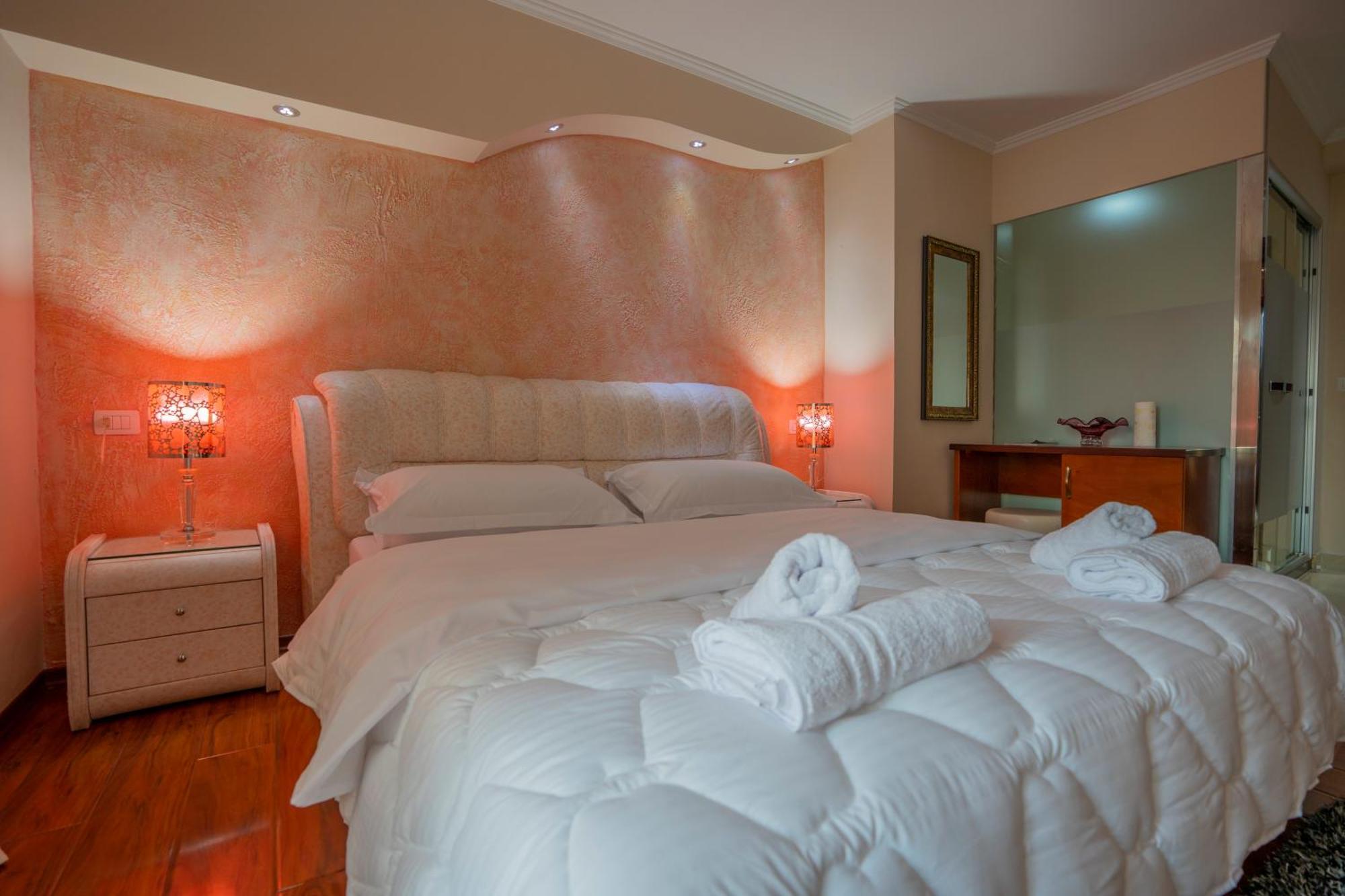 Hotel Carmen Шкодер Экстерьер фото