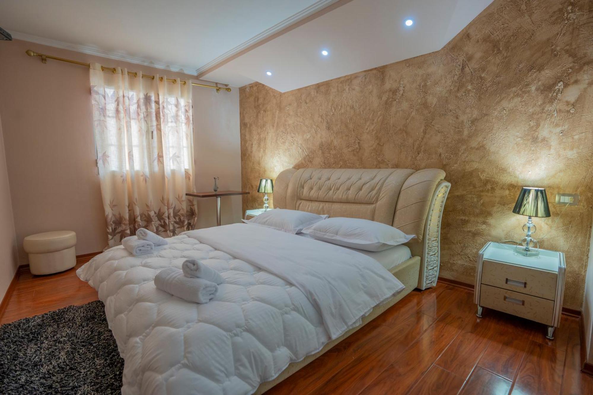 Hotel Carmen Шкодер Экстерьер фото