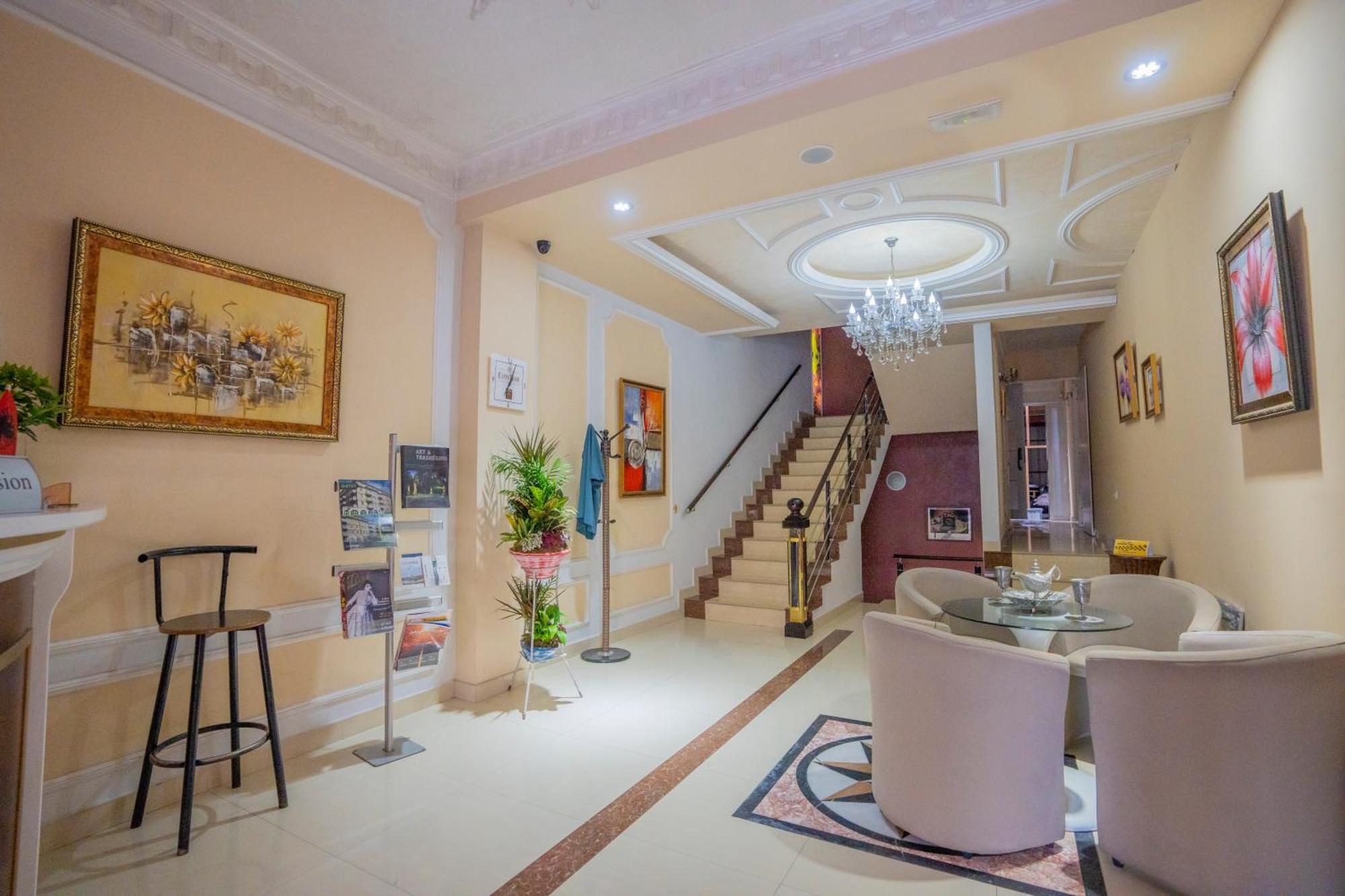 Hotel Carmen Шкодер Экстерьер фото