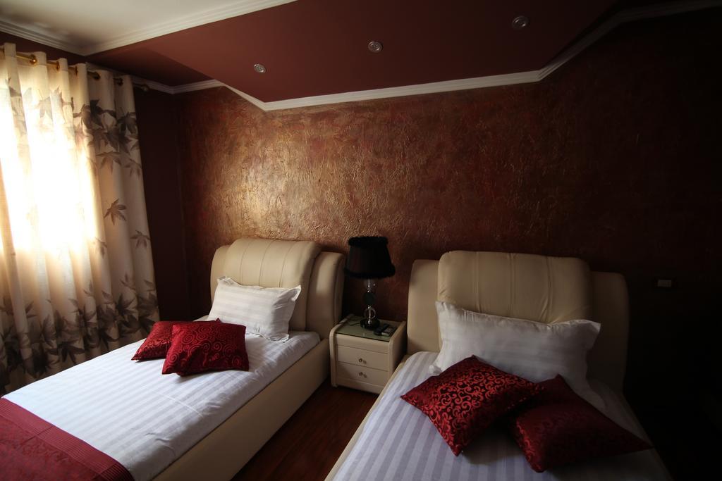Hotel Carmen Шкодер Экстерьер фото