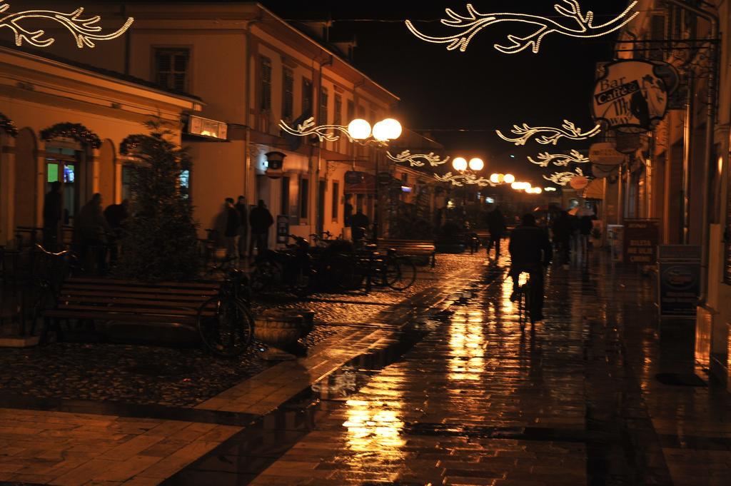 Hotel Carmen Шкодер Экстерьер фото