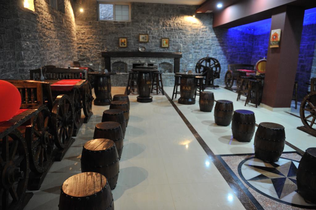 Hotel Carmen Шкодер Экстерьер фото